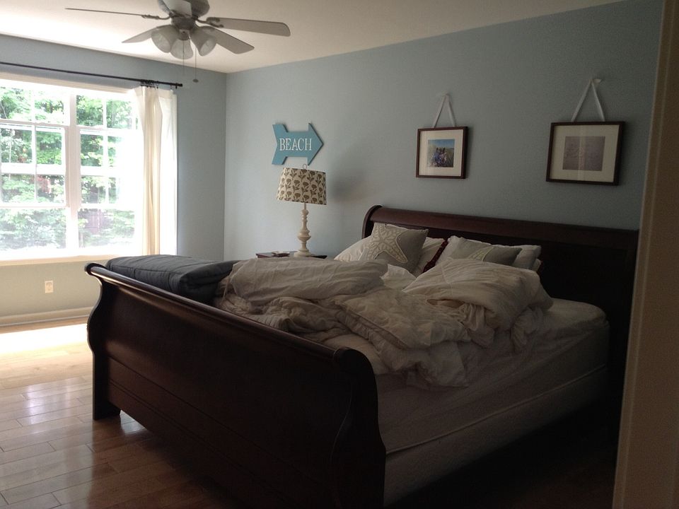 1st image of 921 Mac Arthur Dr