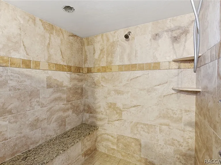 3632 N Honeylocust Dr — Photo 15