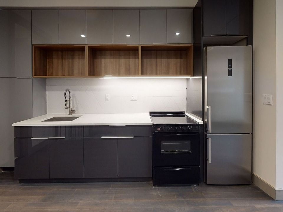1st image of 523 Willoughby Ave #102