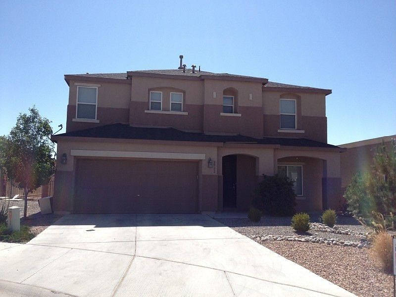 http://www.propertyboss.net/CustomerImages/AMMRE_1205/media/Properties/2902%20McKinnon%20SW/zsmall_2
