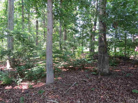3rd image of 184 Meadow Oaks Dr