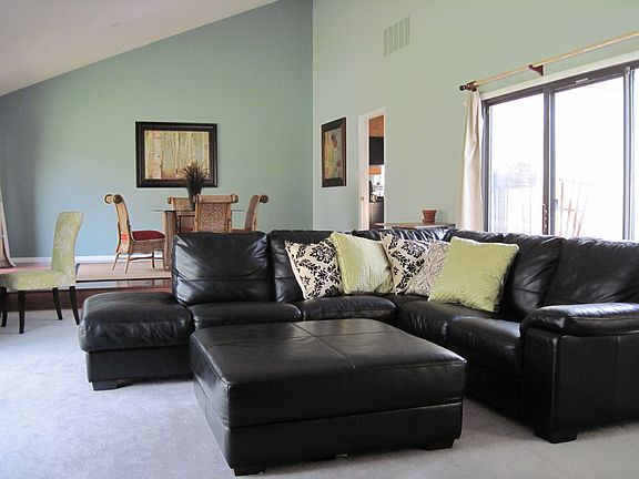 3rd image of 1040 Camino Real S