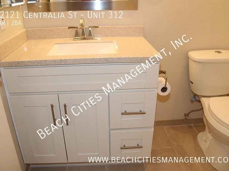 12121 Centralia St #312 — Photo 29