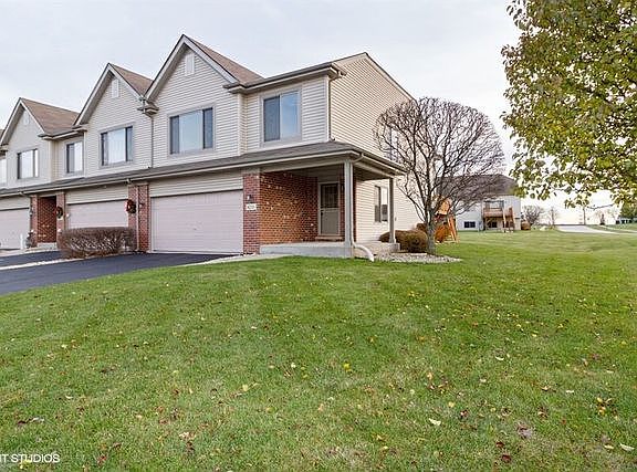 2nd image of 8259 W Auburn Ln