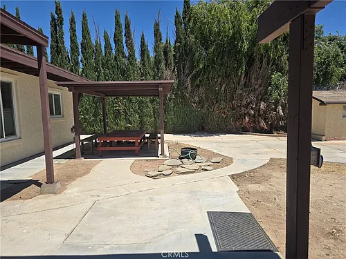 7215 Lyons Ave Photo 1