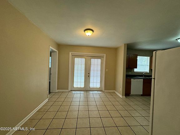 5th image of 3137 OVERHILL Drive