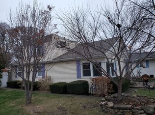 295 S Jefferson Ave, Bradley, IL 60915