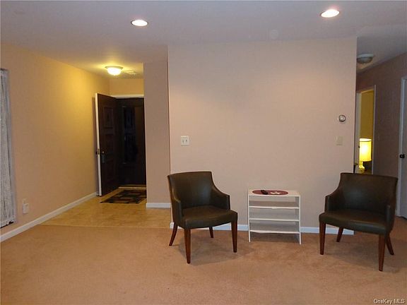 4th image of 67D Independence Ct
