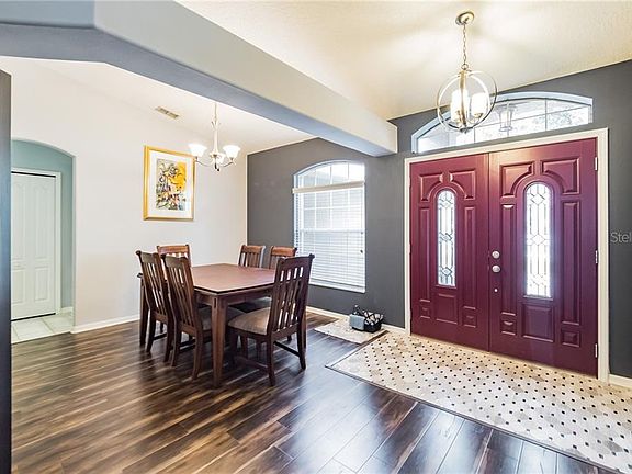 3rd image of 2555 Rollins Ave