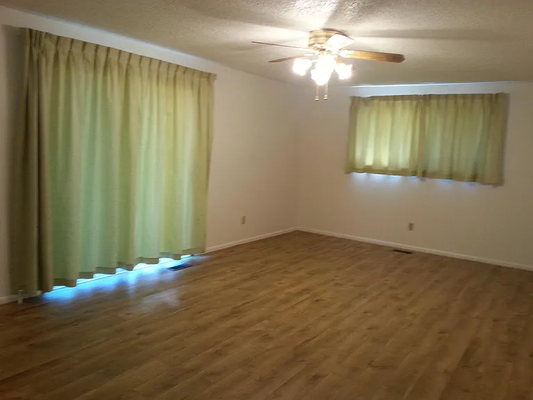 1331 NW Circle Blvd — Photo 6