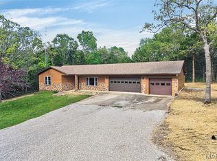 27300 Sparrow Ln, Richland, MO 65556