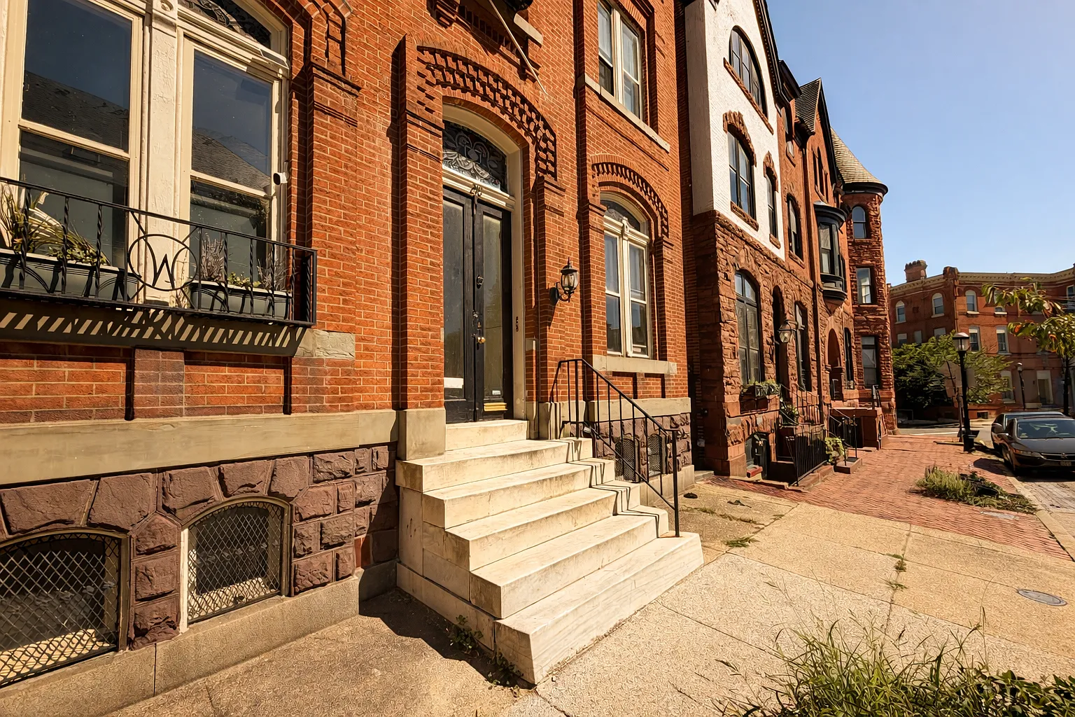 210 Laurens Street - 3 — Photo 2