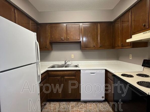 3831 S 46th St APT 10