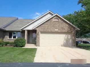 801 Croatian Ct, Sycamore, IL 60178