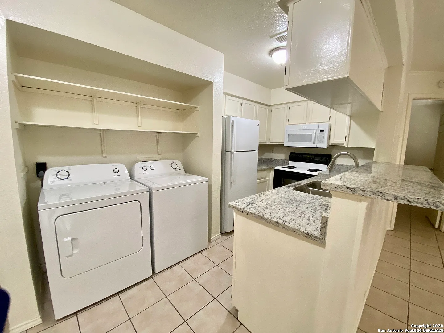 2 bed, 848 sqft, $1,250 — Photo 4