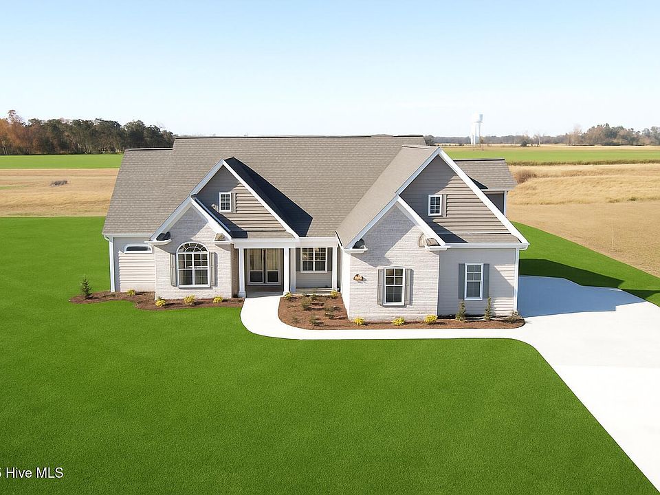 1st image of 372 Stephanye Lane
