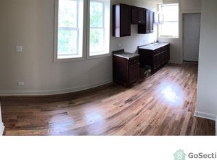 3235 W Fulton Blvd #2R, Chicago, IL 60624