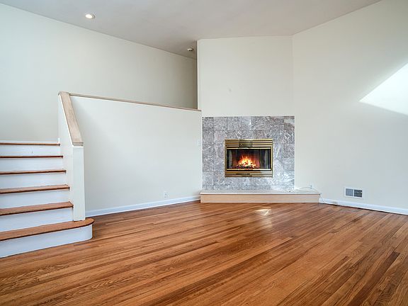 5th image of 216 Daisy Farms Dr