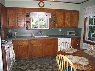 5th image of 50 Mitchell Ave