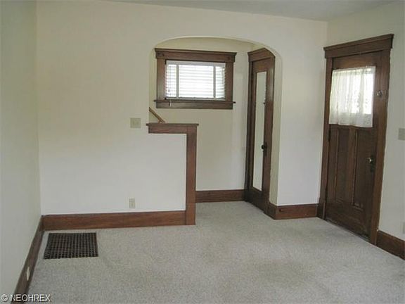 3rd image of 203 Bellfield Ave
