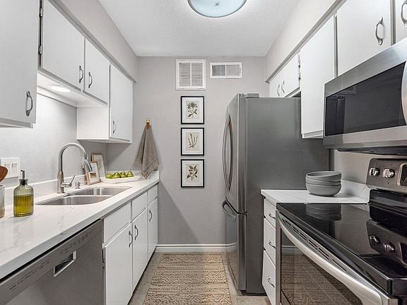 4th image of 7575 Katy Fwy APT 98