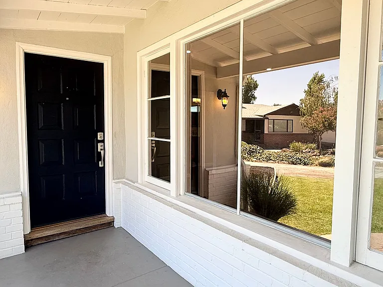 205 Barbara Ct — Photo 5