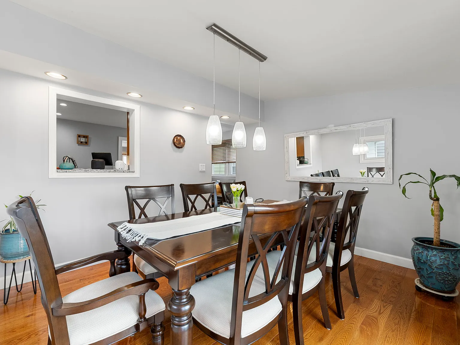 3 bed, $3,500 — Photo 4