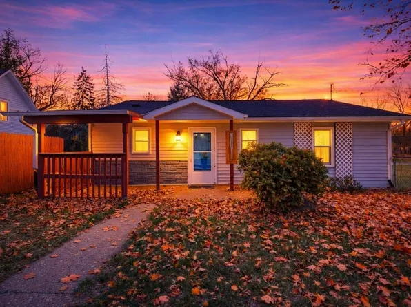 202 S Clay St, Newaygo, MI 49337