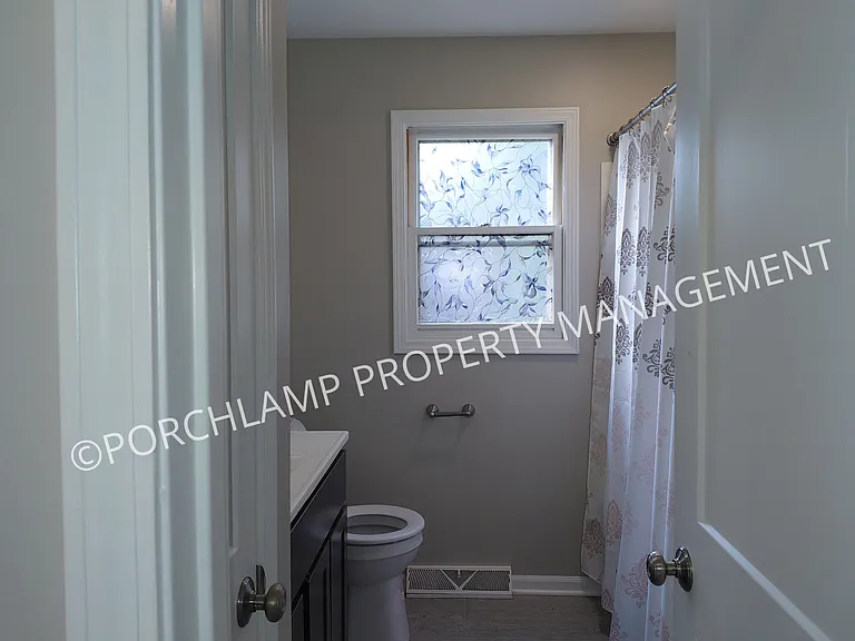 4546 Sarafield St NE — Photo 14