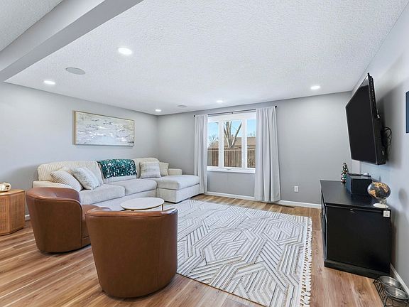 2nd image of 4837 Belvidere Dr