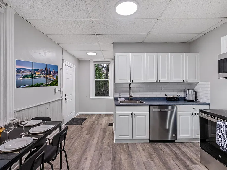 535 Gross St #1 — Photo 12