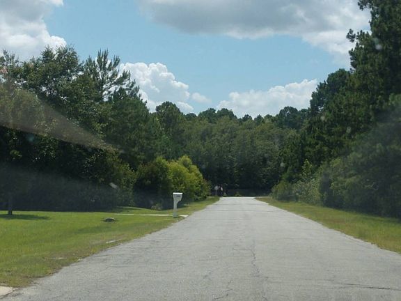 3rd image of 127 Linton Ln