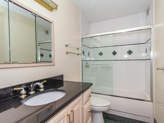 5th image of 78 Pond Ave #605