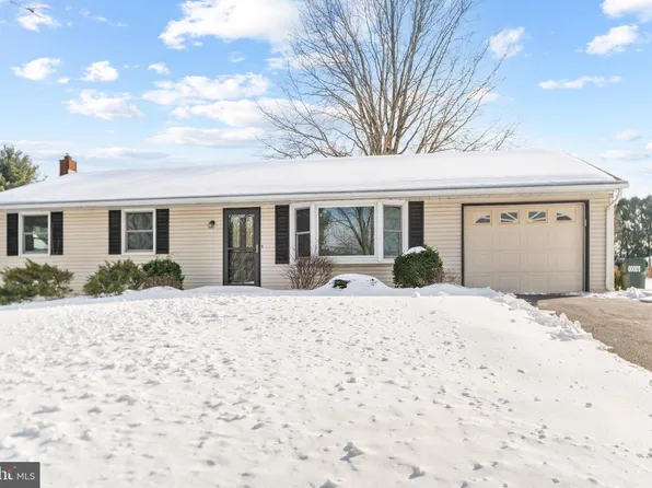 947 Hill St, Manheim, PA 17545