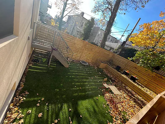 Rented by Delmark Realty LLC | media 31