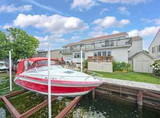 37633 Mast Ct, Harrison Township, MI 48045