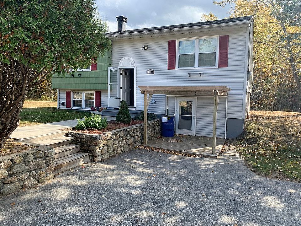 Front view of home