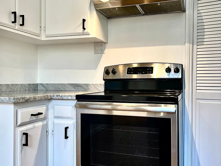 2360 Pacific Ave #501 — Photo 6