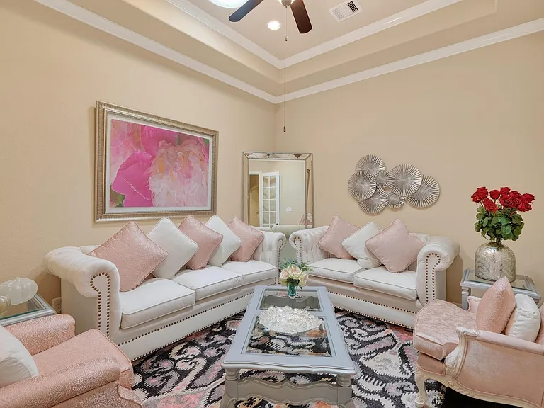 55 S Victoriana Cir — Photo 8