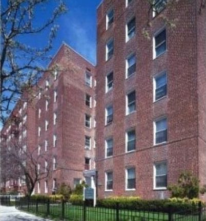 2nd image of 299 Saint Marks Pl APT 404