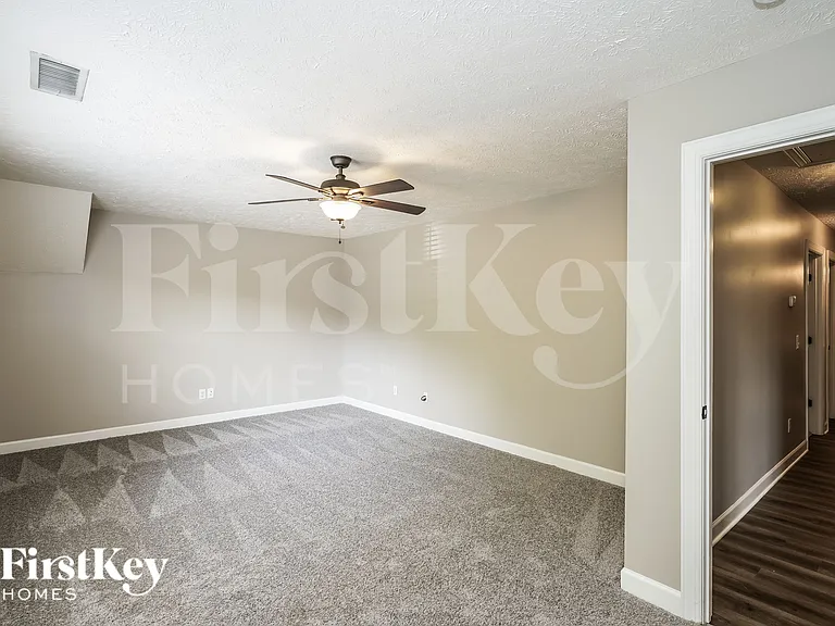 6935 Calderwood Dr — Photo 13