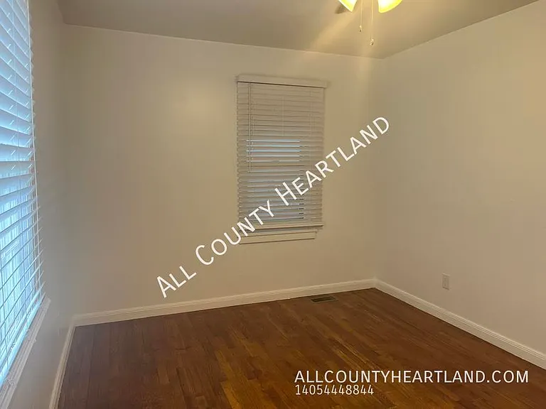 7218 SE 15th St — Photo 8