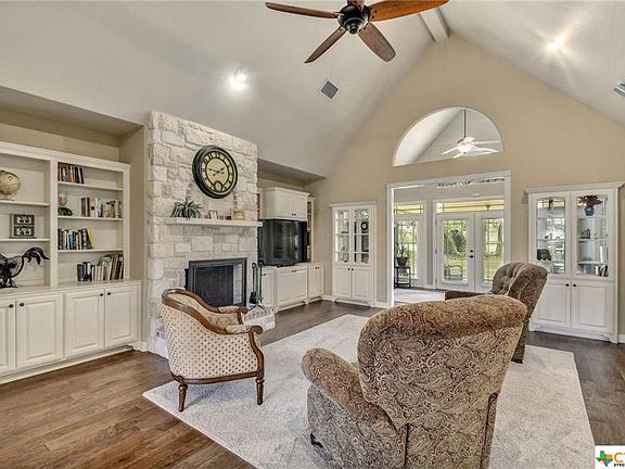 5th image of 111 Park Place Dr