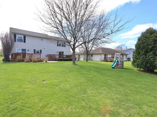 482 Greenbriar Ave, Fond Du Lac, WI 54935