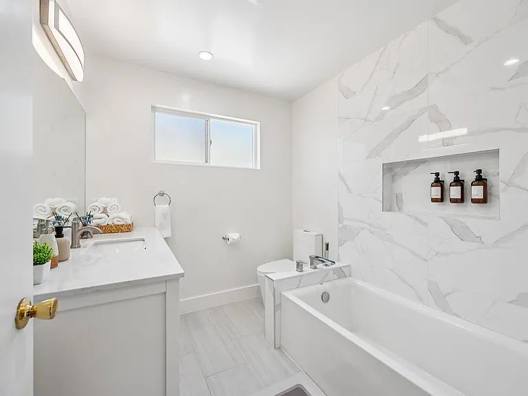 Robinson Dr — Photo 35