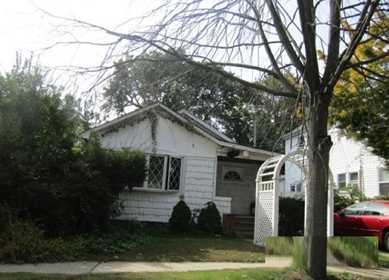 1st image of 556 Washington Ave