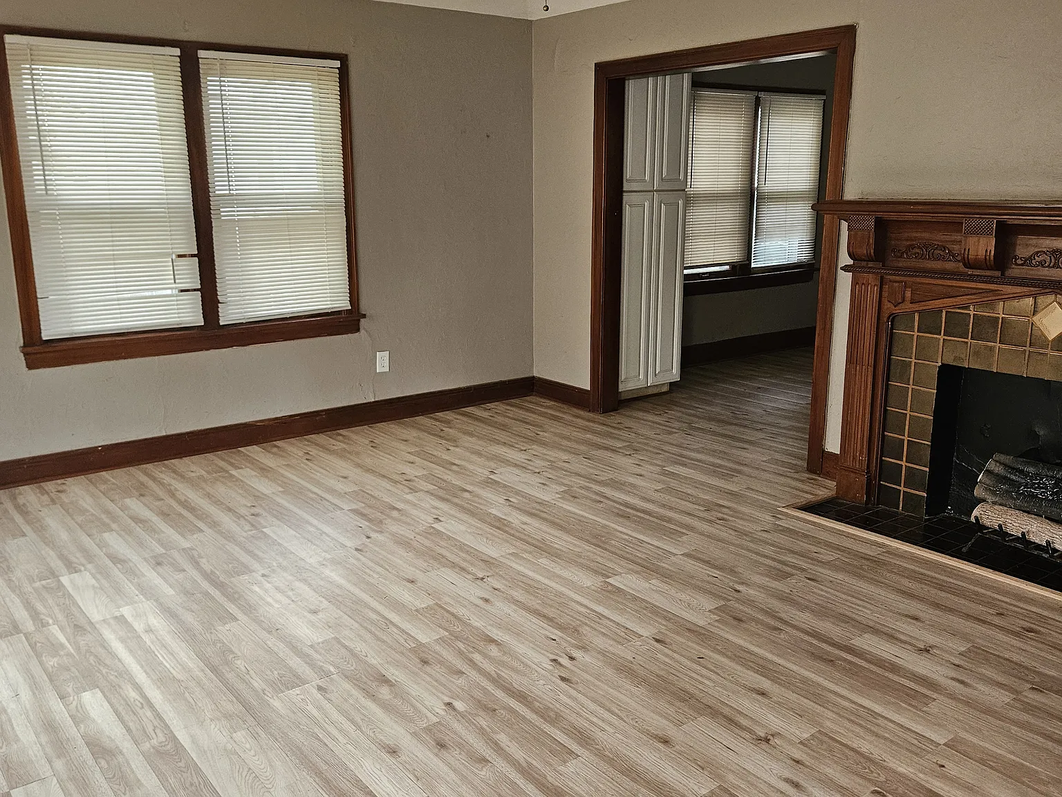 2 bed, 1037 sqft, $1,200 — Photo 2