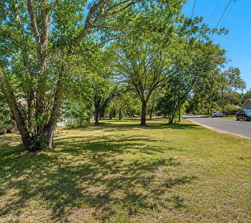 2nd image of 418 GRAHAM ST LOT 78