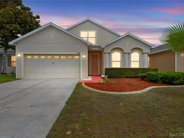 699 Winthrop Dr, Spring Hill, FL 34609