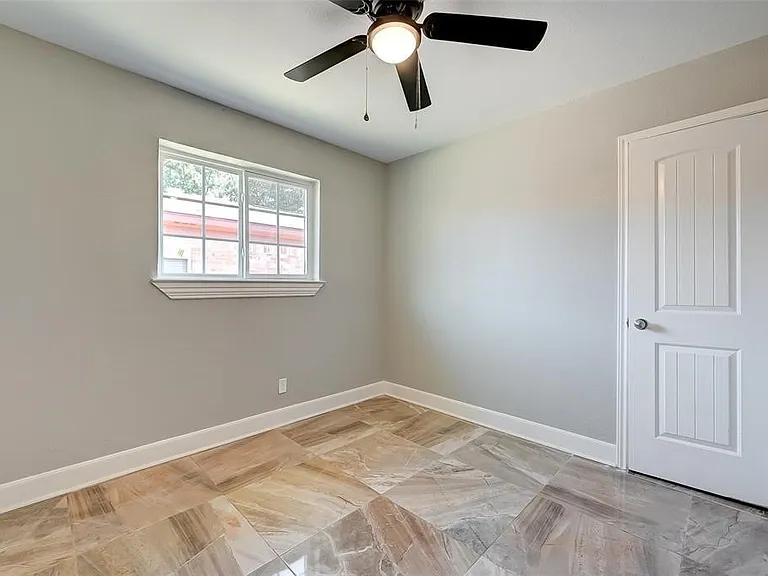 8915 Klondike St — Photo 15